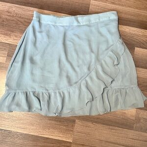 Women's LC Lauren Conrad Ruffled Mini Skirt size XL